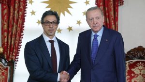 Cumhurbaşkanı Erdoğan, BAE Devlet Başkan Yardımcısı Al Nahyan’ı Dolmabahçe’de kabul etti